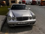 Mercedes E 240-1