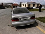 Mercedes E 240-2
