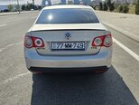 Volkswagen Jetta-4