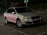 Volkswagen Jetta-10