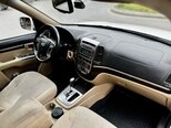 Hyundai Santa Fe-13