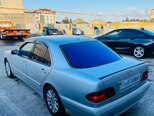 Mercedes E 280-4