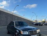 Mercedes 220 E-1