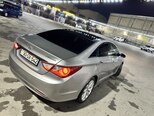 Hyundai Sonata-15