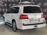 Lexus LX 570-19