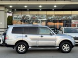 Mitsubishi Pajero-4