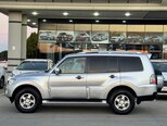 Mitsubishi Pajero-5