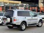 Mitsubishi Pajero-7