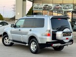 Mitsubishi Pajero-6