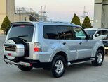 Mitsubishi Pajero-9