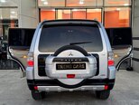Mitsubishi Pajero-11