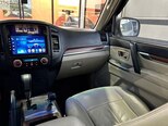 Mitsubishi Pajero-25