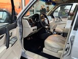 Mitsubishi Pajero-15