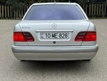 Mercedes E 280-8