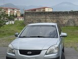Kia Rio-1