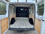 Ford Transit-12