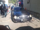 Mercedes E 270-1
