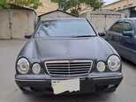 Mercedes E 290-1
