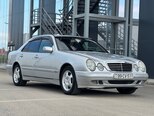 Mercedes E 220-2