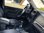 Mitsubishi Pajero-10