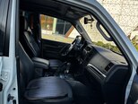 Mitsubishi Pajero-12