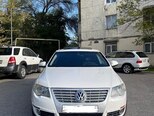 Volkswagen Passat-1