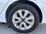 Hyundai Accent-11