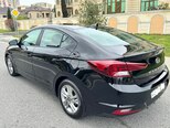Hyundai Elantra-3