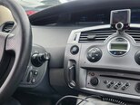 Renault Scenic-12