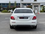 Mercedes E 220 d-6