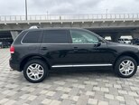 Volkswagen Touareg-2
