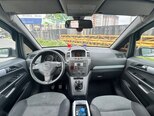 Opel Zafira-14