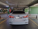 Hyundai Elantra-7
