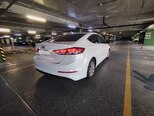Hyundai Elantra-8