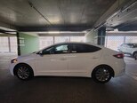 Hyundai Elantra-11