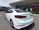 Hyundai Elantra-9