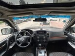 Mitsubishi Pajero-11