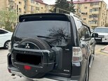 Mitsubishi Pajero-9