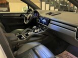 Porsche Cayenne-10