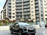 Mitsubishi L200-1