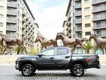 Mitsubishi L200-2