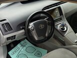 Toyota Prius-7