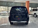 Mitsubishi Pajero-7