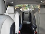 Kia Carnival-13