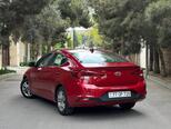 Hyundai Elantra-11