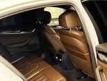 BMW 530e-13