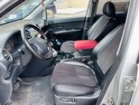 Kia Carens-8