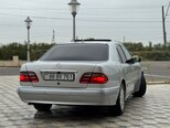 Mercedes E 240-7