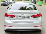 Hyundai Elantra-5