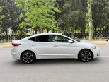 Hyundai Elantra-8